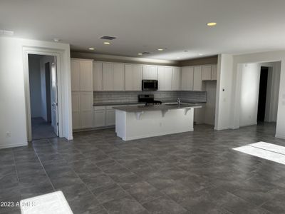 New construction Single-Family house 41108 W Haley Drive, Maricopa, AZ 85138 Villagio Series - Castellano- photo 3 3