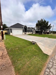 New construction Single-Family house 2518 Creek Drive, Granbury, TX 76048 - photo