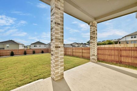 New construction Single-Family house 111 Mineral River Loop, Kyle, TX 78640 - photo 20 20