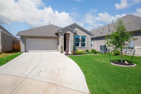 New construction Single-Family house 120 Rocking R Ct, Georgetown, TX 78633 - photo 1 1