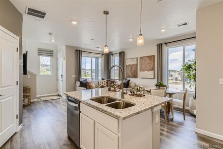 New construction Townhouse house 426 Millwall Circle, Castle Pines, CO 80108 Sonoma- photo 10 10
