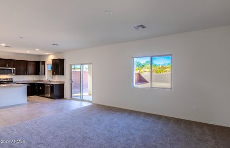 New construction Single-Family house 5007 S 251St Drive, Buckeye, AZ 85326 Sunflower- photo 9 9