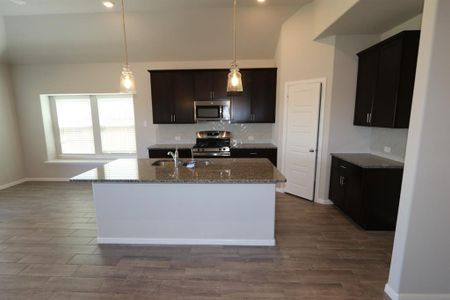New construction Single-Family house 407 Eaton Drive, Justin, TX 76247 Mackenzie - 50' Smart Series- photo 4 4
