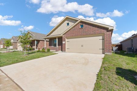 New construction Single-Family house 706 Odlozil Lane, Ennis, TX 75119 - photo 2 2