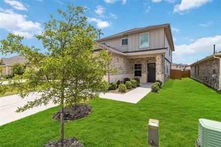 New construction Single-Family house 727 Aster Pl, Bastrop, TX 78602 - photo 2 2