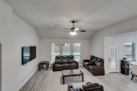 New construction Single-Family house 1506 Dragonfly Lane, Mansfield, TX 76063 - photo 8 8