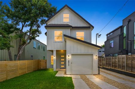 New construction Single-Family house 2914 E 13Th St, Unit 1, Austin, TX 78702 - photo 0