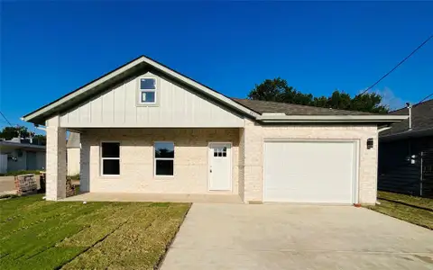 New construction Single-Family house 801 Sayle Street, Greenville, TX 75401 - photo 0