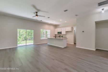 New construction Single-Family house 13662 Foxwood Heights Circle N, Jacksonville, FL 32226 - photo 6 6