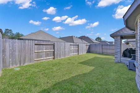 New construction Single-Family house 17329 Merlot Skies Street, Conroe, TX 77302 - photo 29 29