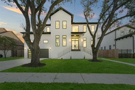 New construction Single-Family house 4939 Glenmeadow Drive, Houston, TX 77096 - photo 0