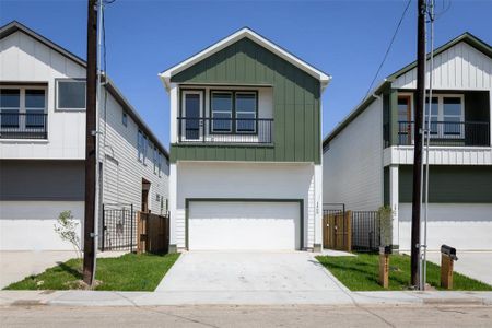 New construction Single-Family house 1509 E 31St Street, Houston, TX 77022 - photo 1 1