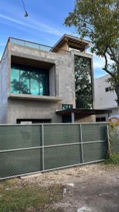 New construction Single-Family house Miami, FL 33133 - photo 0