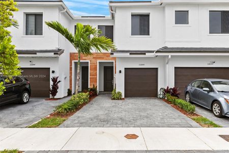 New construction Townhouse house 10848 Sw 232Nd Ter, Unit 10848, Homestead, FL 33032 - photo 0