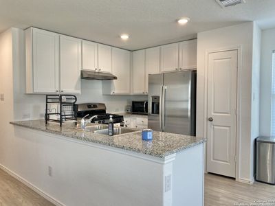 New construction Single-Family house 14738 Southton Basin, San Antonio, TX 78223 - photo 4 4