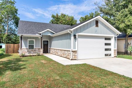 New construction Single-Family house 1124 S Hazelwood Street, Sherman, TX 75090 - photo 0