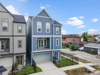 New construction Single-Family house 1348 Alexander Street, Houston, TX 77008 - photo 0