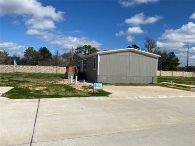 New construction Single-Family house 9879 Hanna Ward Drive, Conroe, TX 77385 - photo 15 15