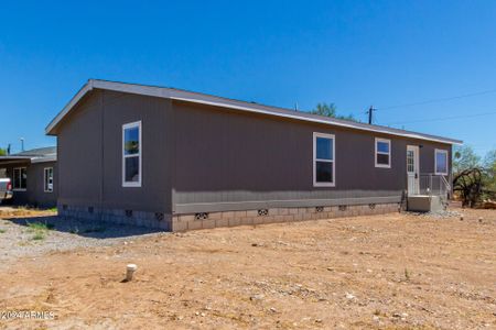 New construction Mobile Home house 368 Peretz Circle, Morristown, AZ 85342 - photo 4 4