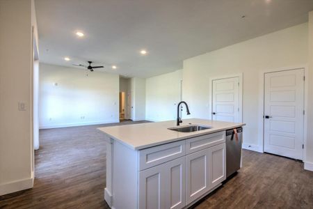 New construction Condo/Apt house 1811 Webberville Rd, Unit 1204, Austin, TX 78721 - photo 2