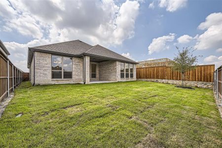 New construction Single-Family house 128 Tierra Blanca Lane, Rhome, TX 76078 Plan 1520- photo 26 26