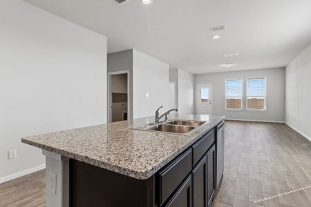 New construction Single-Family house 10140 Poinsett Way, Fort Worth, TX 76108 - photo 41 41