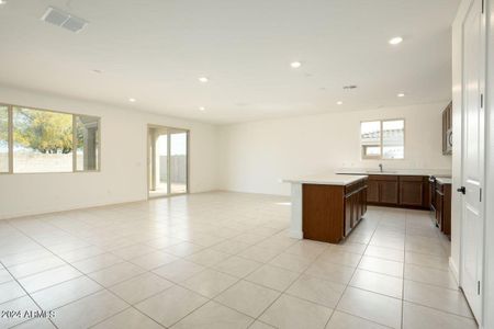 New construction Single-Family house 1440 E Linda Drive, Casa Grande, AZ 85122 Plan 2096- photo 2 2