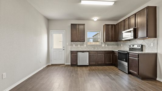 New construction Single-Family house 2633 Bloomsbury Street, New Braunfels, TX 78130 Alpine- photo 6 6