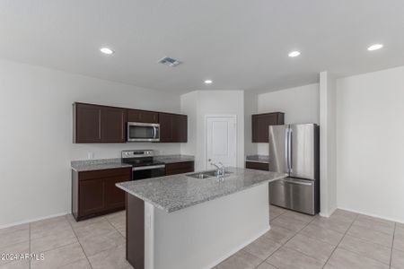 New construction Single-Family house 1046 W Chimes Tower Drive, Casa Grande, AZ 85122 - photo 7 7