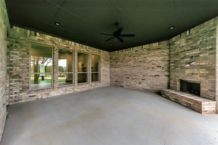 New construction Single-Family house 109 Silver Saddle, Weatherford, TX 76087 - photo 3 3