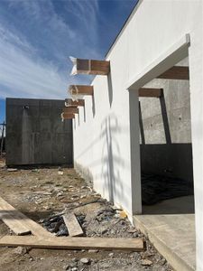 New construction Single-Family house 823 W Danieldale Road, Duncanville, TX 75137 - photo 3 3