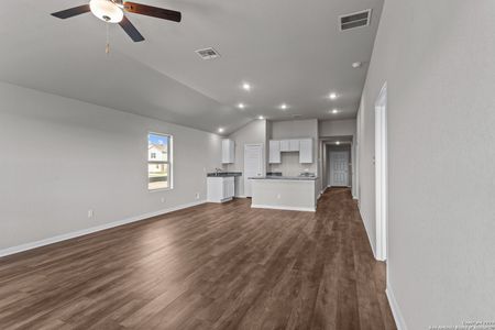 New construction Single-Family house 5931 Willow Point Blvd., San Antonio, TX 78219 Chambers - C- photo 17 17