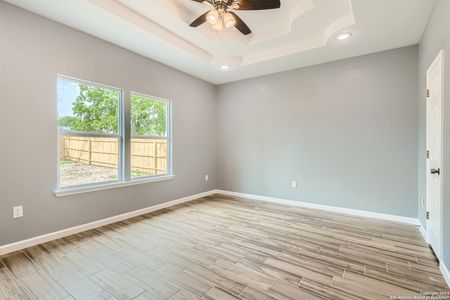 New construction Single-Family house 475 Corliss, San Antonio, TX 78220 - photo 18 18