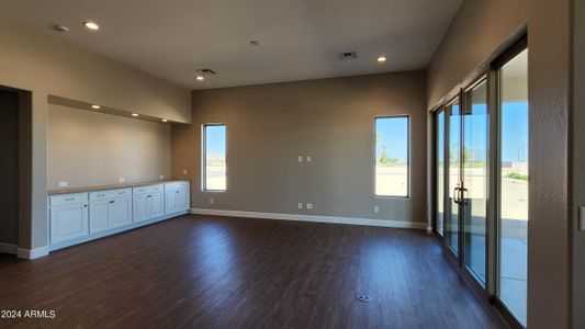 New construction Single-Family house 5550 W Snowbird Drive, Eloy, AZ 85131 - photo 4 4