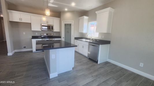 New construction Single-Family house 8647 W Coronado Drive, Arizona City, AZ 85123 - photo 4 4