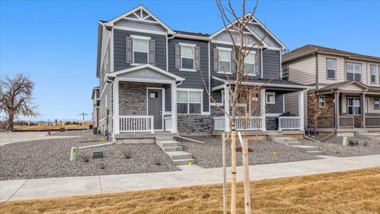 New construction Duplex house 659 Thoroughbred Ln, Johnstown, CO 80534 MELBOURNE- photo 0