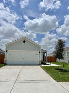 New construction Single-Family house 8018 Alpine Bearberry Drive, Houston, TX 77016 - photo 0