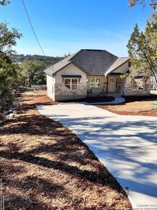 New construction Single-Family house 946 Cypress Dr, Canyon Lake, TX 78133 - photo 2 2