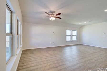 New construction Single-Family house 2058 Chelsea Grove, New Braunfels, TX 78130 Enclave Series - Bermuda- photo 7 7