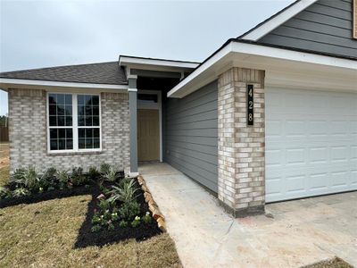 New construction Single-Family house 428 Shoreview Drive, Conroe, TX 77303 S-1443- photo 2 2