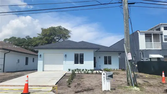 New construction Single-Family house 801 Sw 13Th Ct, Pompano Beach, FL 33060 - photo 1 1