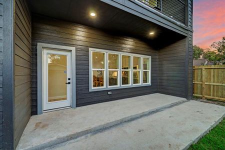 New construction Single-Family house 895 S Victory Drive, Houston, TX 77088 - photo 29 29