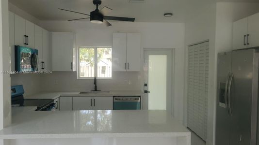 New construction Single-Family house 2715 Nw 170Nd St, Miami Gardens, FL 33056 - photo 4 4