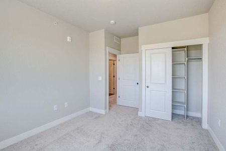 New construction Multi-Family house 330 High Point Drive, Longmont, CO 80504 - photo 34 34