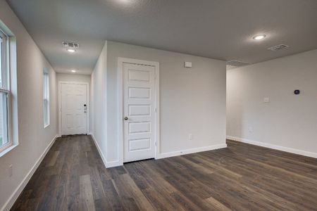 New construction Single-Family house 9854 Forestier Grn, San Antonio, TX 78221 Hopewell - 1455- photo 7 7