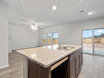 New construction Single-Family house 2221 Cedar Way Court, Conroe, TX 77301 - photo 6 6