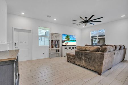 New construction Townhouse house 1772 Se 8Th Ter, Homestead, FL 33034 - photo