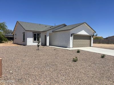 New construction Single-Family house 8964 W Troy Drive, Arizona City, AZ 85123 - photo 32 32