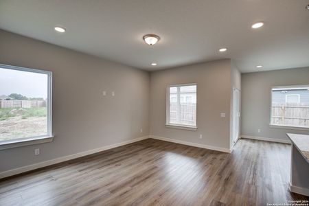 New construction Single-Family house 1915 Scare Crow, New Braunfels, TX 78130 The Creek View- photo 5 5