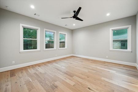 New construction Single-Family house 10226 Pine Forest Road, Houston, TX 77042 - photo 15 15